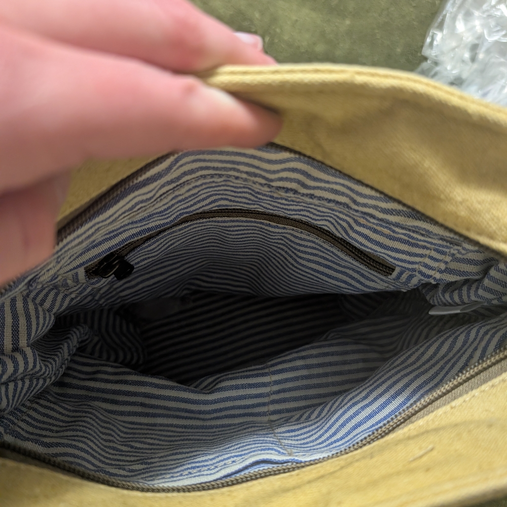 Clea Ray Shoulder Bag - Picture 7 of 8